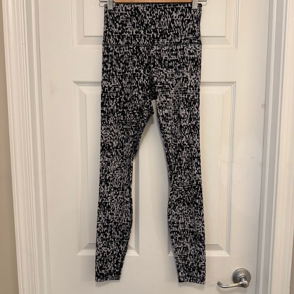 lululemon athletica Pants - Like New lululemon Align™ High-Rise Pant 28" in Urban Block Ice